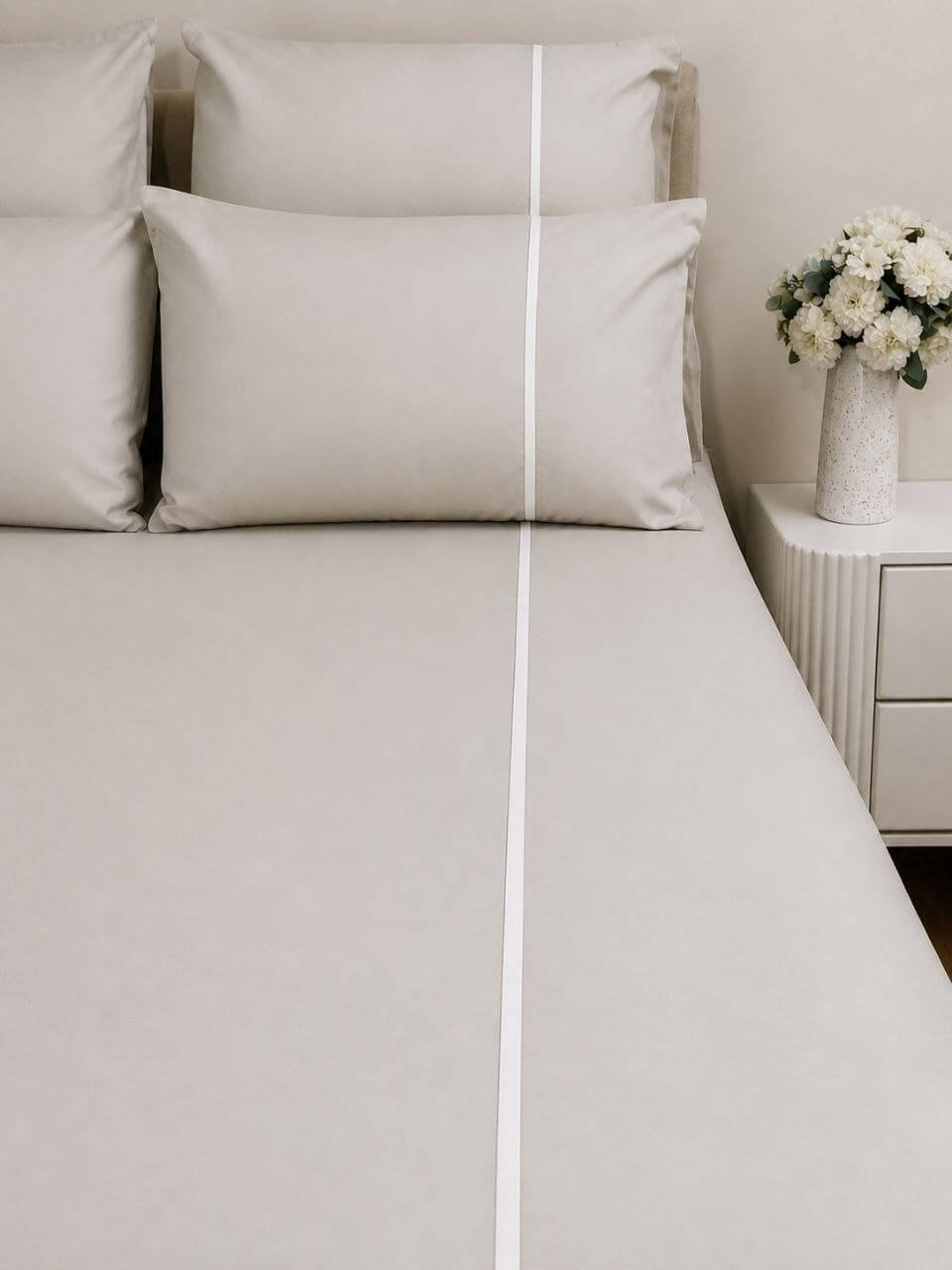 Premium White Line Beige Bedding Set – 7 Pieces ✨🤎